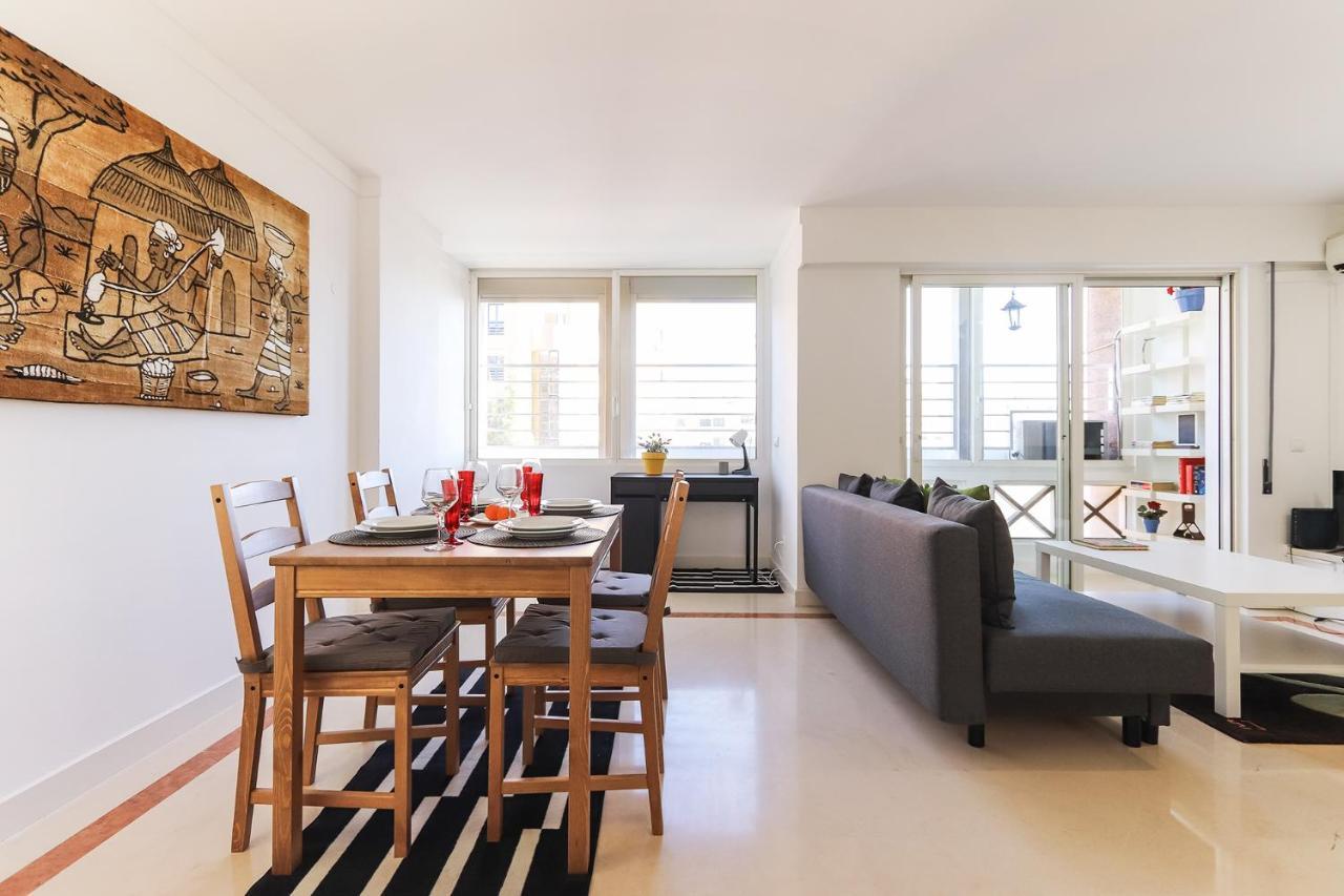 Flower 360º - Your Lovely Flat With Pool And Parking Appartement Lissabon